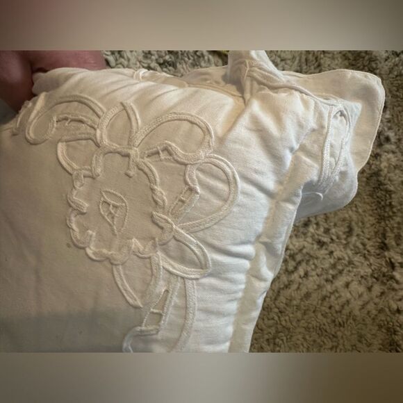 Imperial Embroidered set of 4 White Decorative Throw Pillows - Picture 10 of 15